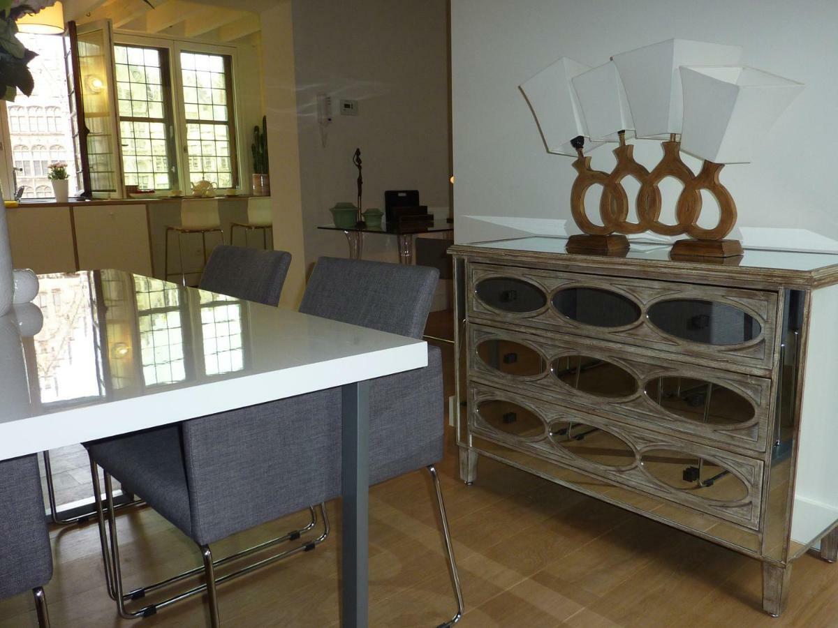 Antwerp Old Town Triplex Apartment Екстер'єр фото
