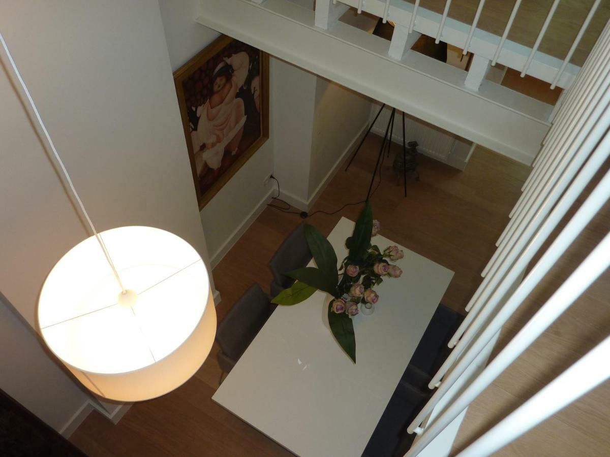 Antwerp Old Town Triplex Apartment Екстер'єр фото