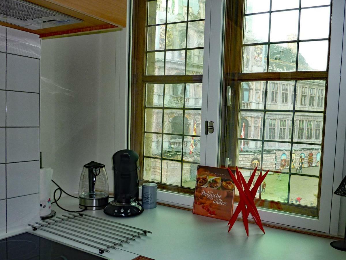 Antwerp Old Town Triplex Apartment Екстер'єр фото