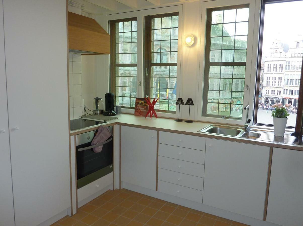 Antwerp Old Town Triplex Apartment Екстер'єр фото