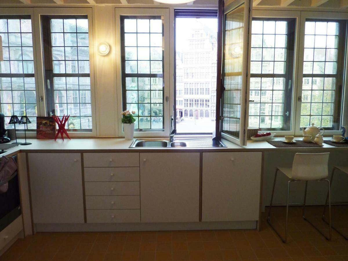 Antwerp Old Town Triplex Apartment Екстер'єр фото